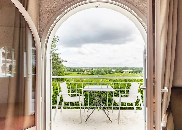 1986malagar 3* Baurech